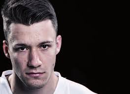 Kris Schwarz's Instagram, Twitter & Facebook