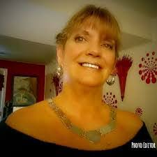 Jill Simms's Instagram, Twitter & Facebook