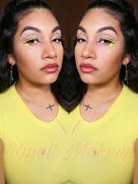 Un Maquillaje de Rayo Neon que Realize🥰 Me Gusto el Resultado😍
