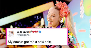 Jojo siwa is an american singer, dancer and youtuber who became famous through her participation in two seasons of the reality show dance moms. Jojo Siwa Comes Out As Gay In Now Iconic Tweet