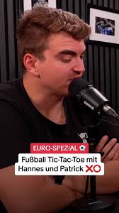 AC Milan und Serbien im Tic Tac Toe Duell