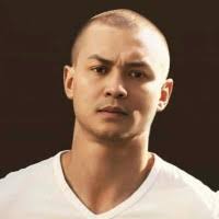 10+ “Henry James” profil