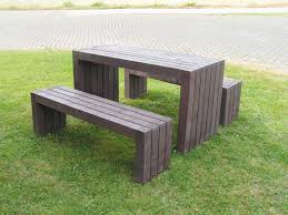 Wirklich vergrößerte holzabmessungen, schwere stahlrohre und für die terrasse bei der arbeit, den golfplatz oder vielleicht den rastplatz bestimmt. Picknickbank Calero Breite 150 Cm Techborse