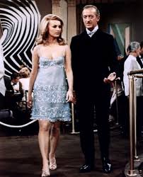 Visionneuse De Barbara Bouchet Barbara Bouchet David Niven Casino Royale