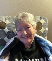 Kim Harkins's Instagram, Twitter & Facebook