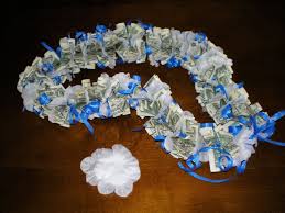 If your recipient is not familiar with money origami, it's a good idea to include a note about how to untwist the wire to free the individual bills. Money Origami Flower Edition 10 Different Ways To Fold A Dollar Bill Into A Blossoming Bloom Origami Wonderhowto