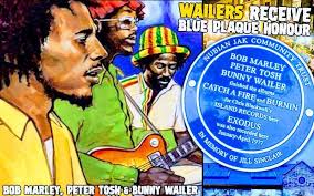 If you love Bob Marley,Peter Tosh and Bunny Wailer's songs drop this ❤💛💚  in comments