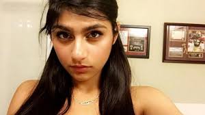Hasil gambar untuk  Mia Khalifa