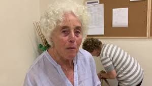 Wendy Max (Hon ARAM) gives feedback