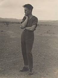 Producer sam spiegel bought the rights to lawrence's own 1922 account of his experiences in the middle east. T E Lawrence Wikipedia