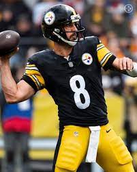 New Steelers QB Aaron Rodgers will wear No. 8 this season.