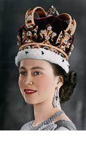 A 16th century portrait depicting a young princess elizabeth by an unknown artist. 10 Stunning Photos From The Queen S 1953 Coronation Hello Canada Hello Canada