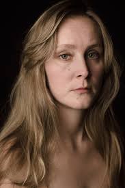 Linda Rosa Saal: gegenüber — so oder so — Abschlussklasse 2014 Neue Schule  für Fotografie. Berlin