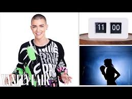 Dirigida por magnus martens en 2021. Sas Red Notice Official Trailer 2021 Ruby Rose Andy Serkis Action Movie Hd Ruby Rose Video Fanpop