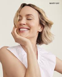 Don't just manifest glass skin….. make it happen with these Mary Kay power  pairings: 💡 Mary Kay Ferulic + Niacinamide Brightener 💧 Mary Kay HA +  Ceramide Hydrator Glow faster when you