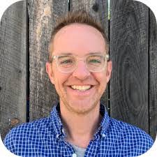 Kerri Pollard's Instagram, Twitter & Facebook