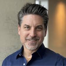 Kevin Bree's Instagram, Twitter & Facebook