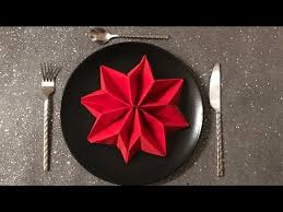 Les serviettes de table sont l'un des éléments les plus essentiels pour la décoration fleur lis en couleurs pastel. Pliage Serviette De Table Etoile Tuto Youtube