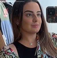 Elizabeth Porteous's Instagram, Twitter & Facebook