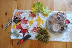 Ideen zum basteln mit papier für kinder zwischen 3 und 6 jahren. Windlicht Basteln Mit Kindern Herbst Deko Aus Blattern Mamaskind