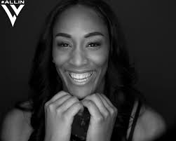 Melissa Viola (@MelissaMurda)