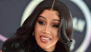Cardi B : une Youtubeuse condamnée pour diffamation envers la rappeuse | Mouv'