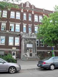 Ecole Primaire Du Saint Nom De Jesus Montreal Street View Views School Girl