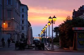 Seattle city light was created by the citizens of seattle in 1902 to provide affordable, reliable, and seattle city light provides electric power to more than 460,000 residential, business, and industrial. History Of Street Lighting In The Usa