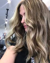 Salon drake is a friendly hair salon based in montreal that offers a wide range of services for both men and women. Salon Trimz