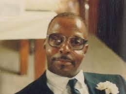 Gloria Keeling's Instagram, Twitter & Facebook