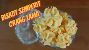 See more of resipi biskut semperit & dahlia on facebook. Biskut Semperit Orang Dulu Dulu Cair Di Mulut Tip Biskut Rupa Kekal Sama Sebelum Selepas Bakar Youtube