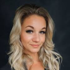 Peggy Kellogg's Instagram, Twitter & Facebook