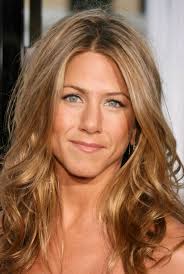 Essa restituisce la lucentezza, riduce l'effetto crespo, cura le punte sfibrate e . Pin On Colore Capelli