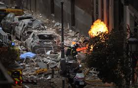 At least three people were killed and several injured wednesday in an explosion caused by a suspected gas leak in the heart of the spanish capital, madrid, according to the city's mayor. Zu47d80x Irg3m