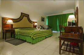 A very good 4 stars at good price with a great beach, at only 2 km(1.6 miles) of the downtown, for. Be Live Los Cactus Hotel Varadero Cuba Hotel Website