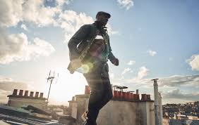 French actor omar sy is no stranger to rewriting the rules and breaching borders. Omar Sy 8k Lupin Wallpaper Hd Tv Series 4k Wallpapers Images Photos And Background Wallpapers Den