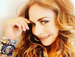 Vanessa Guzmán publicó una oración contra la envidia como respuesta a  declaración de Cynthia Klitbo