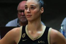 Jornada de reencuentros en la casa del basket