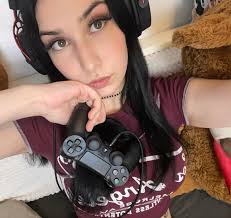 Would you play video games with me? 🥰