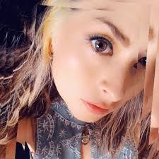 Sandy Mireles's Instagram, Twitter & Facebook