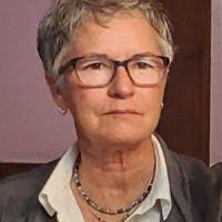 Lynnette Mcelroy's Instagram, Twitter & Facebook