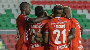 Tras quedar líder en la reclasificación del torneo colombiano y subcampeón el once caldas se clasificó a la copa libertadores 1999, siendo esta su primera participación en la copa libertadores de américa.el once caldas quedó emparejado en el grupo b junto con el vélez sársfield de argentina, river plate y el deportivo cali de colombia. La Novedad Que Prepara El America De Cali Para El Juego Ante Once Caldas