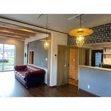 aki on instagram 2020 02 18 無事照明付きました 素人の手作りなので 若干歪んでるのはご愛嬌 爆発とかしなくて良かった 笑 長さ調節の白い器具は元々付いてたやつなので やっぱり黒に変えたいかな よっぽど浮いて見えたらまた変えます 照明