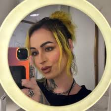 Bobby Whitaker (@hiimynamesbobby)