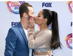 Upon returning a year later nikki picked up where she left off, becoming the longest reigning. Nikki Bella Membagikan Detail Intim Tentang Kehidupan Dengan Artem Chigvintsev