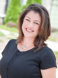 Heather Flint's Instagram, Twitter & Facebook