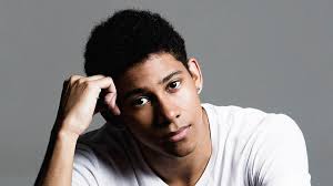 Exclusive: Keiynan Lonsdale Discusses 'Love, Simon' and Life Behind the  Scenes