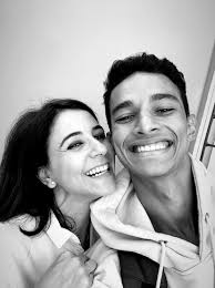 Merci @samia_akariou d'avoir été cette maman stricte et tellement douce à  la fois 🤍 #Grateful #Findetournage 🎬  #Monéternelrespectàtouslestechniciens #Jevousaimebordel