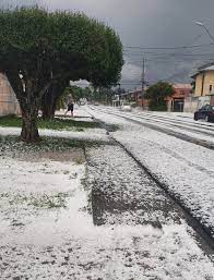 Moradores relataram que ocorreu chuva de granizo em salvador hoje (1º). Apos Granizo Curitiba Deve Ter Nova Condicao De Chuva Nesta Quarta Feira 4 Com Possibilidade De Trovoadas Diz Simepar Parana G1