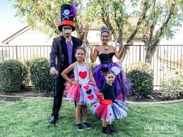 Witch doctors halloween costume contest at costume works 4. Disney Villain Family Halloween Costumes Diy Inspired
